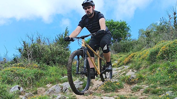 1500 COUPS DE POUCE - Thibaud Fougereuse propose des vélos personnalisables